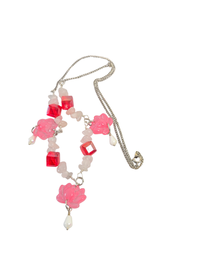 Collar de Cuarzo Blanco y Flor de Loto Rosa – Cadena Plateada de 58.4 cm Hecho a Mano