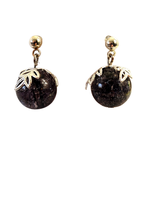 Crackle Bead Stud Earrings – Silver Leafy Bead Cap, Handmade